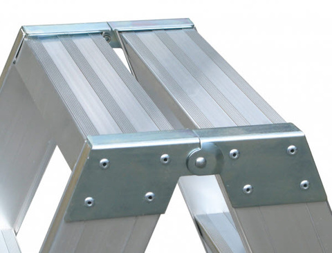 sgabello6033pianale.jpg
